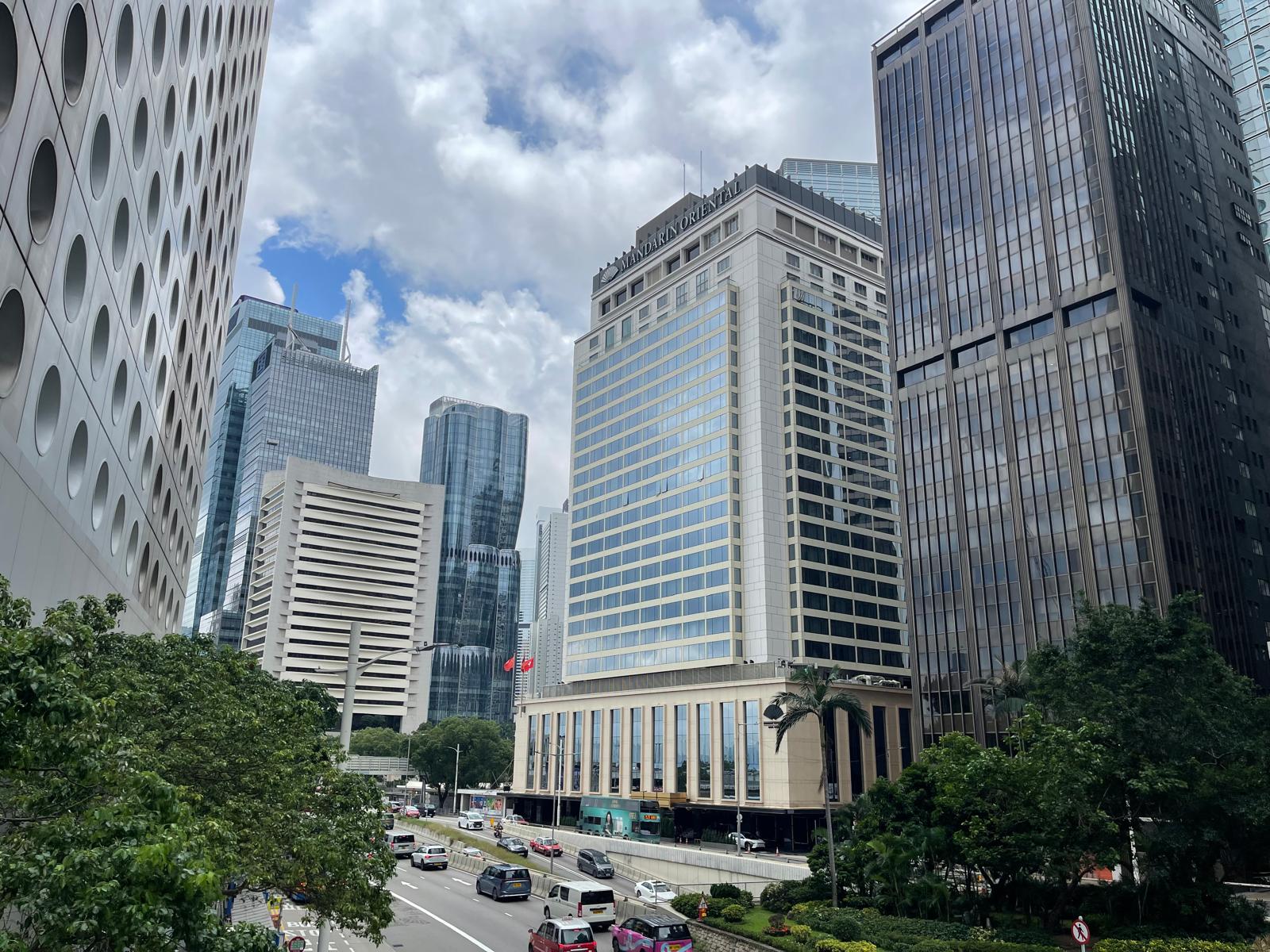 香港皇牌寫字樓及商廈出租、出售 - 中環區是黃金標準-0